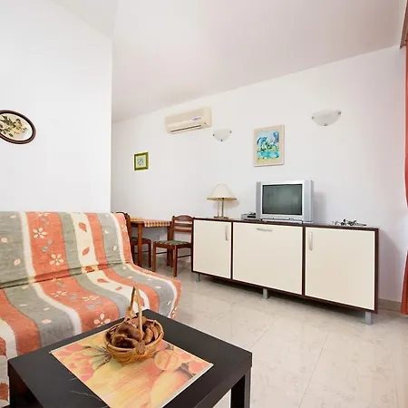 Ksenija Апартаменты *