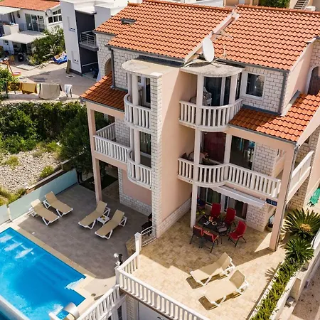 Ksenija Apartman