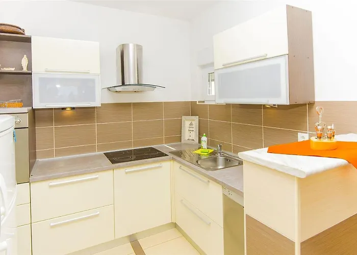 Ksenija Daire Rogoznica (Sibenik-Knin)